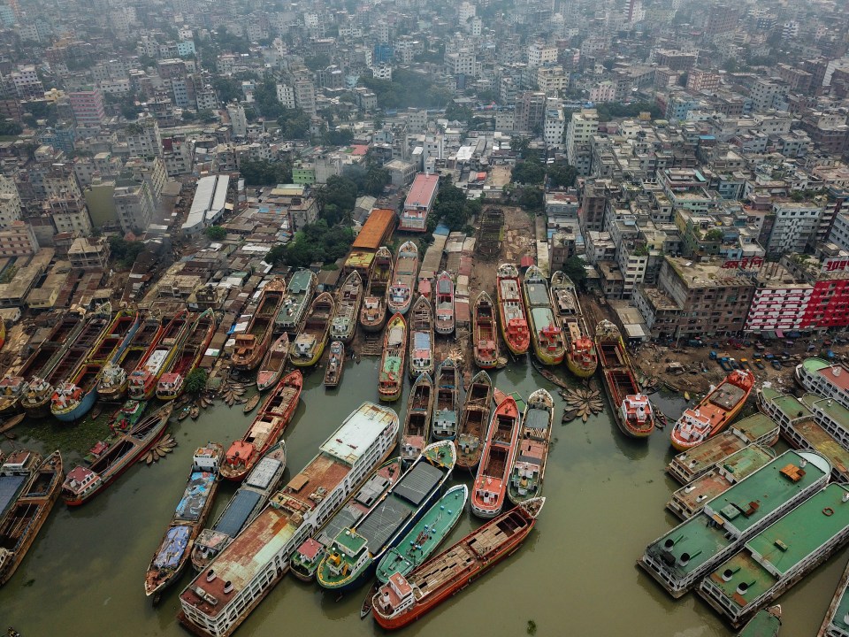  'Waste boat garbage' by @sultan_ahmed007