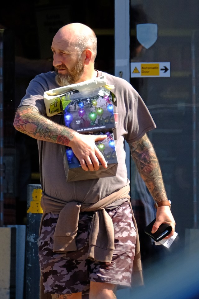  One man was seen bringing boxes of fairy lights into his car