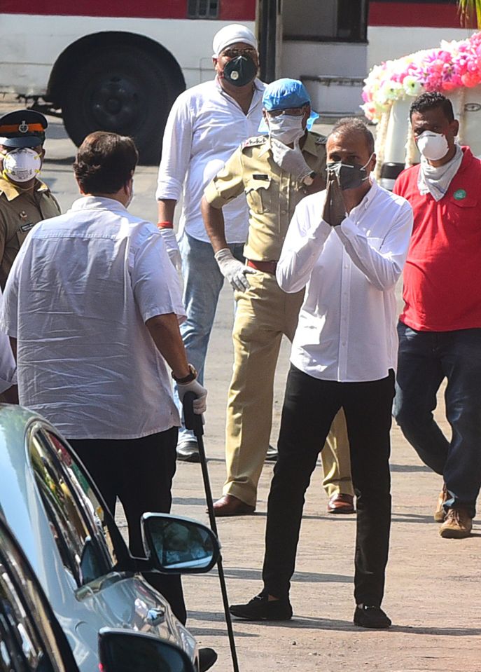  Actor Kunal Kapoor arrives for the funeral in Mumbai