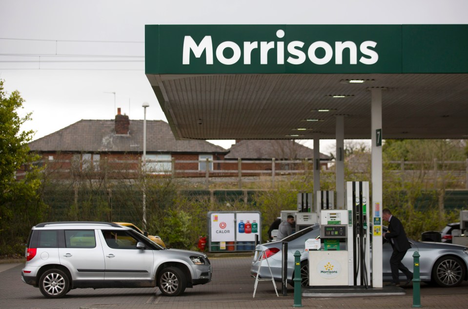  Morrisons has dropped the price of petrol to below £1 per litre