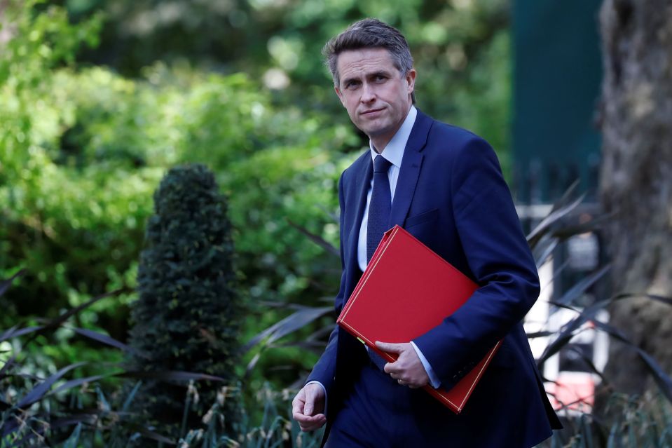  Gavin Williamson has reasoned with unions to 'do their duty'