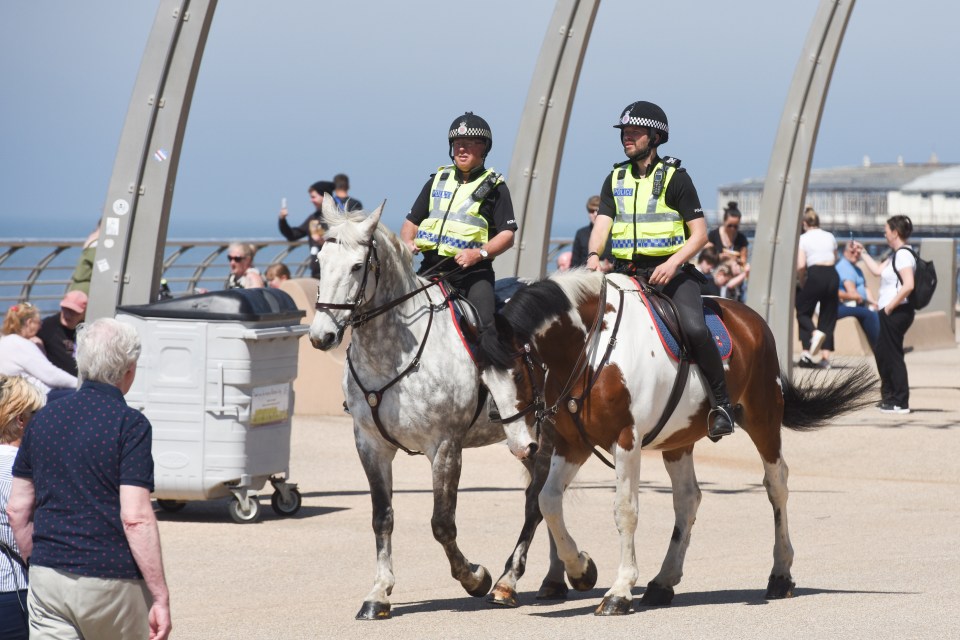  Police horses patrol Blackpool promenade this afternoon