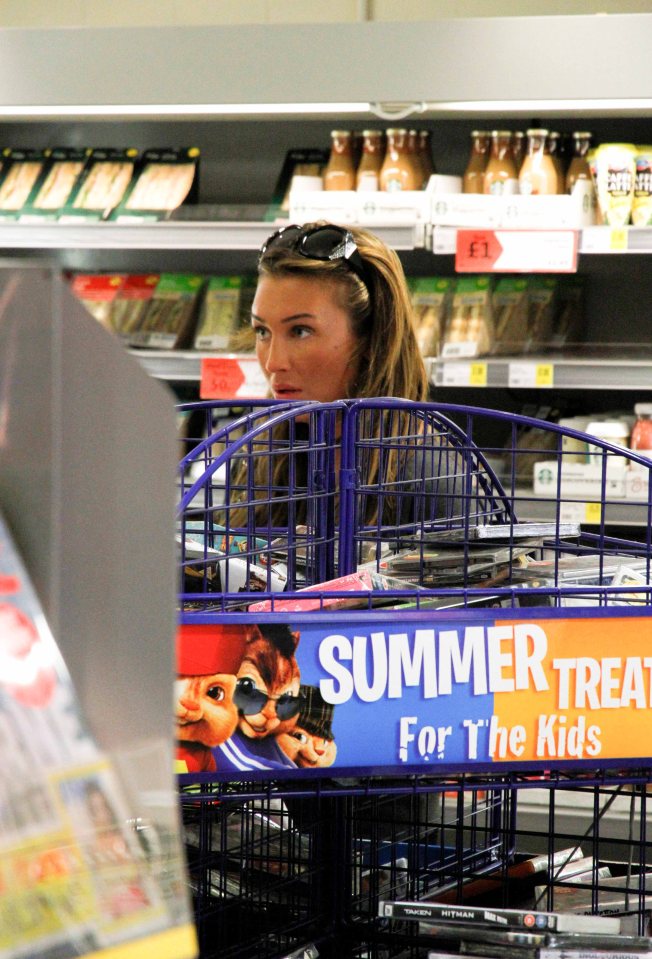  Lauren Goodger is often papped out and about running errands in Essex