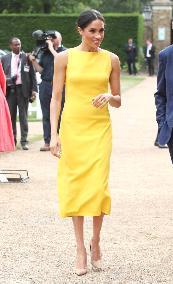  Even though royals are told they must wear tights with skirts or dresses, Meghan went bare-legged to a reception in 2018