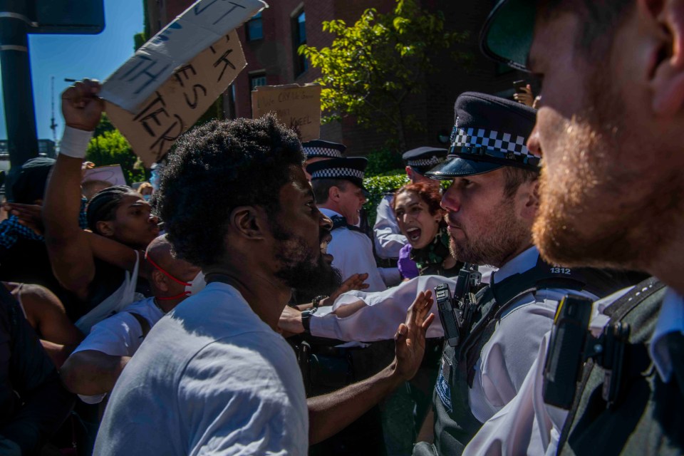 Police and protests face-off during the George Floyd march