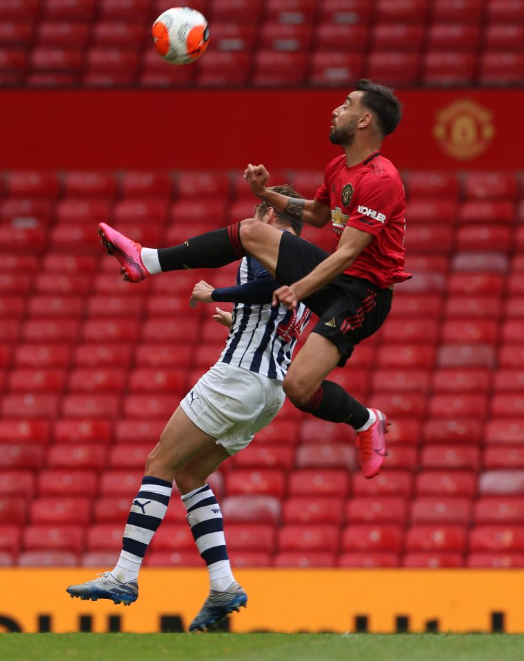  Fernandes lined up alongside Pogba in midfield