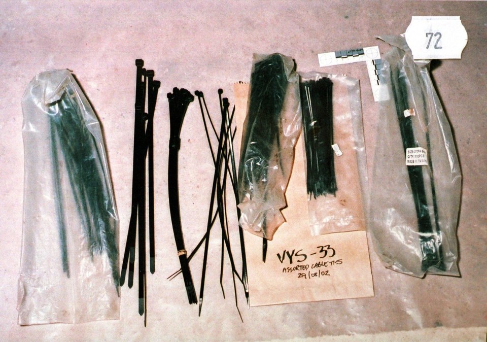 Cable ties found in Murdoch’s tool box and used in evidence