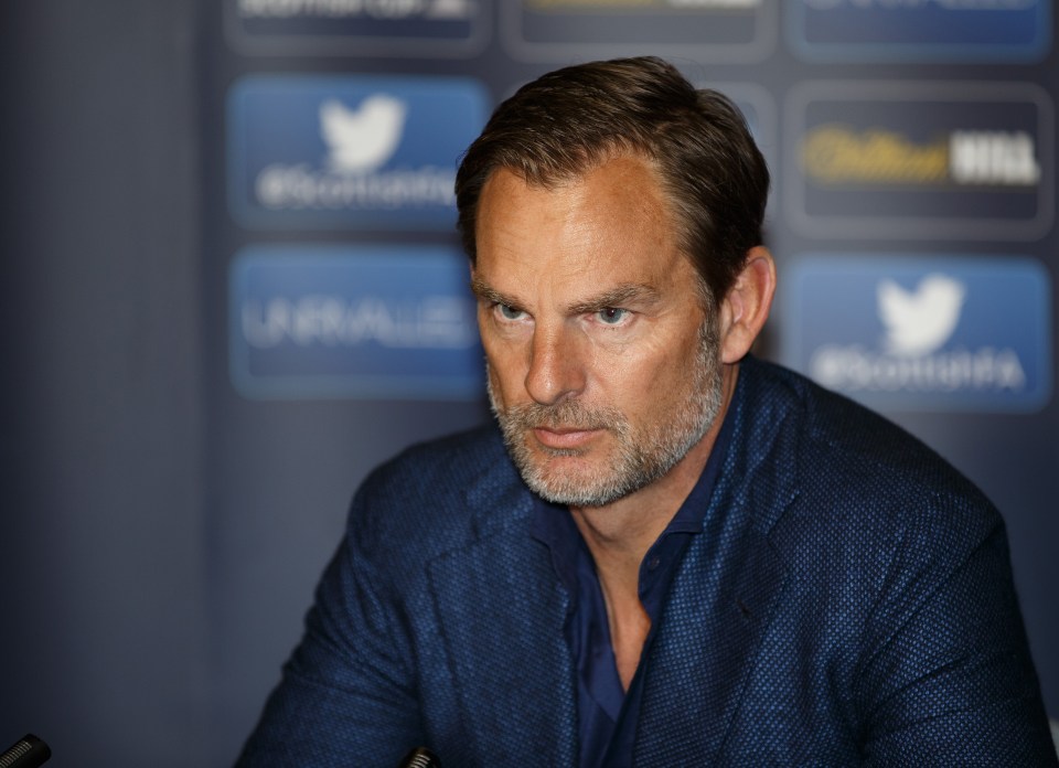  Ronald de Boer sees the playmaker as an ideal fit for Man Utd boss Ole Gunnar Solskjaer