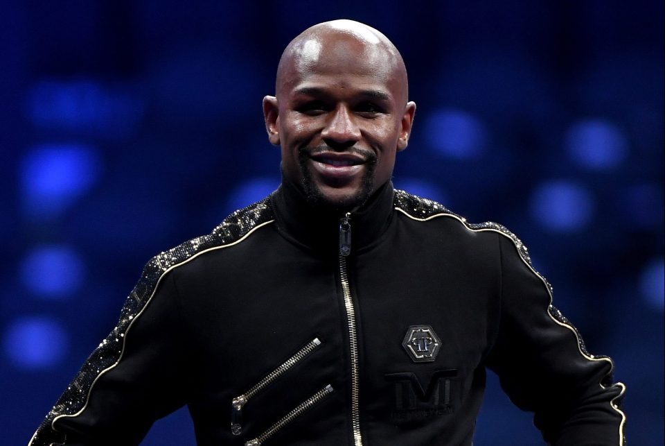  Floyd Mayweather Jr has offered to pay the funeral costs for George Floyd