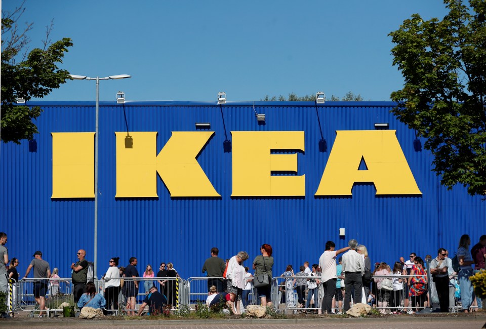 Ikea shoppers forming large queues in Tottenham this morning