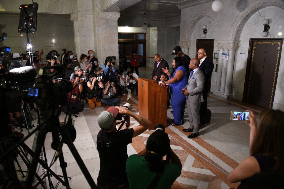 It was the first press conference that Roxie Washington had held since her former partner’s death in Minneapolis