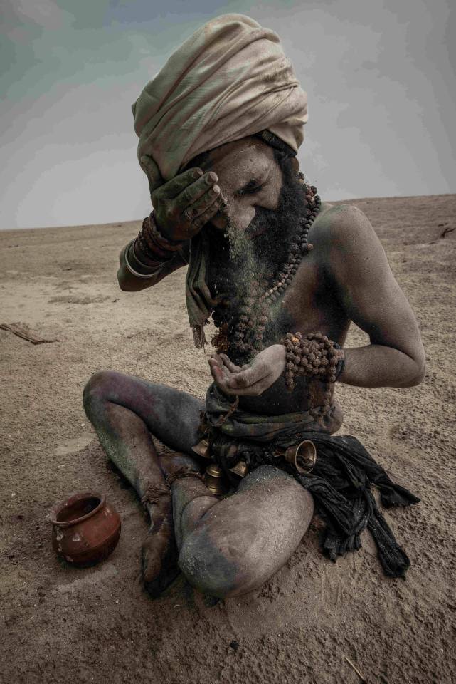  Aghori members wear little to no clothing to rid themselves of shame