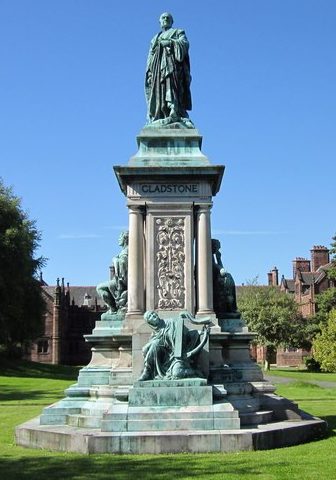  William Gladstone statue in Hawarden