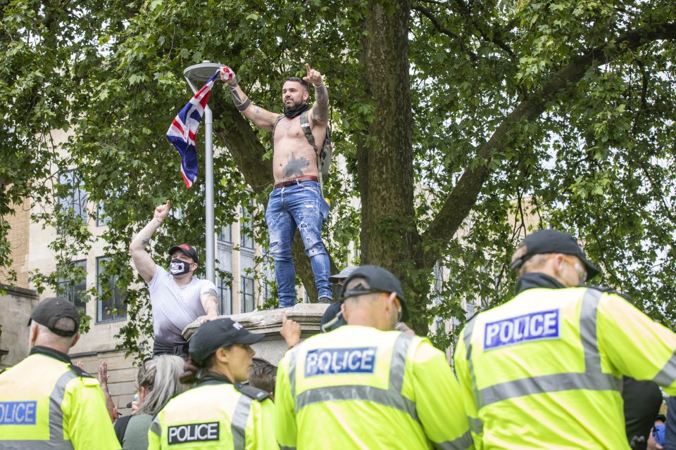 Protesters in Bristol as part of the pro-statue movement