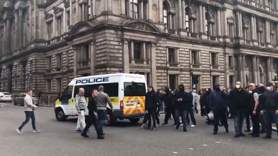  Crowds of men gather in George Square, Glasgow