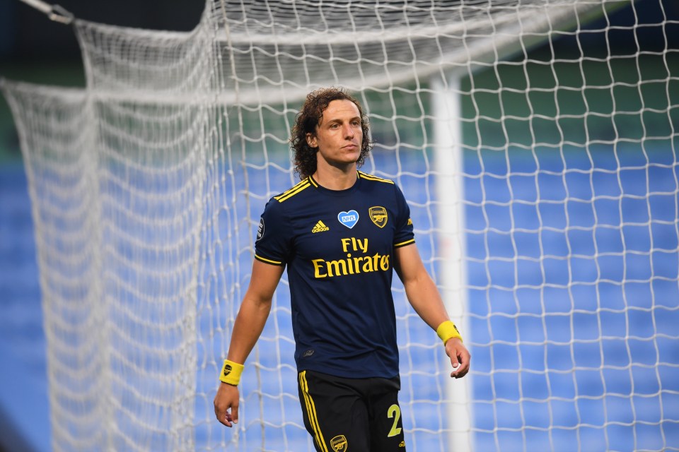  David Luiz endured a nightmare cameo from the bench as Arsenal fell to a 3-0 defeat at Manchester City