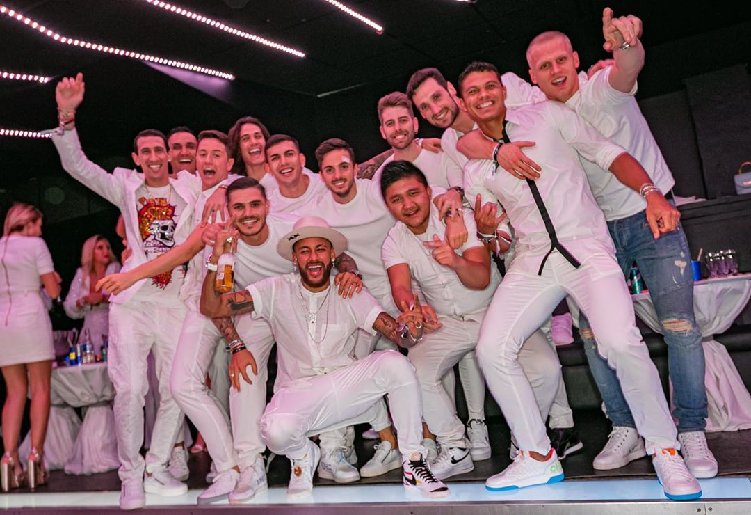 The Brazilian made sure it was a white-themed party