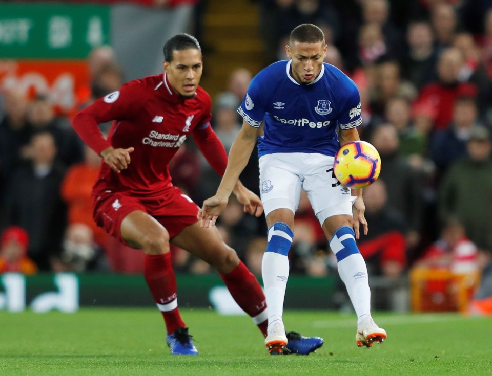  Richarlison stoked the fire ahead of the Merseyside derby with some less-than-kind comments about Van Dijk