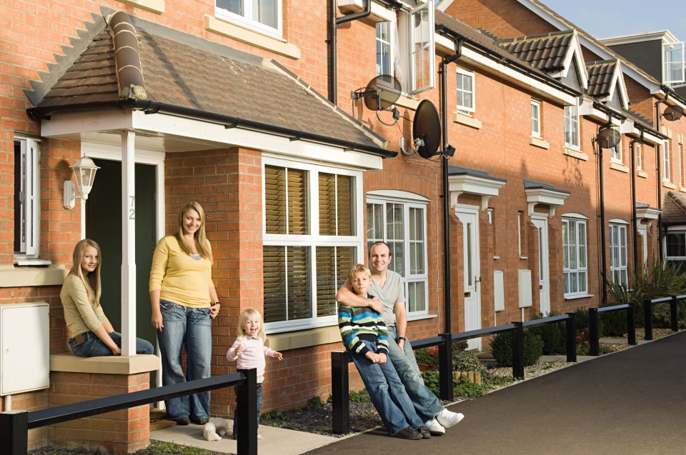 Familie seperated by the restrictions could be allowed to stay over at relative's houses if certain rules are relaxed