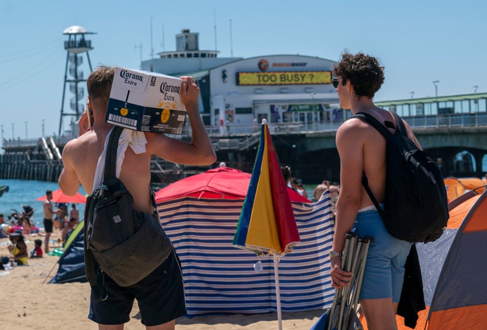 Banners on Bournemouth pier urged Brits to follow the social distancing rules