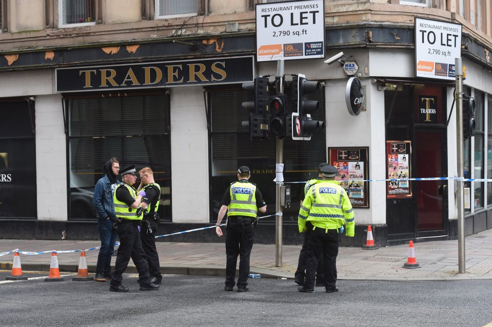  Argyle Street was cordoned off at its junction with James Watt Street