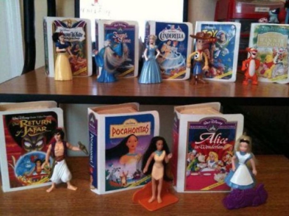  Other toys included the "Disney Video Masterpiece" range, which featured some of the most loved-characters from the films