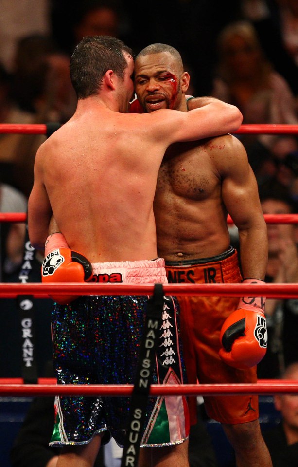 Roy Jones Jr lost to Joe Calzaghe in 2008