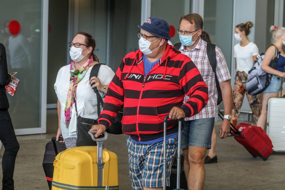 Face masks in the Costa del Sol are mandatory - even on the beaches