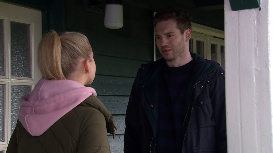 Andrea threatens to report Jamie to the police for Moira's hit and run if he leaves her