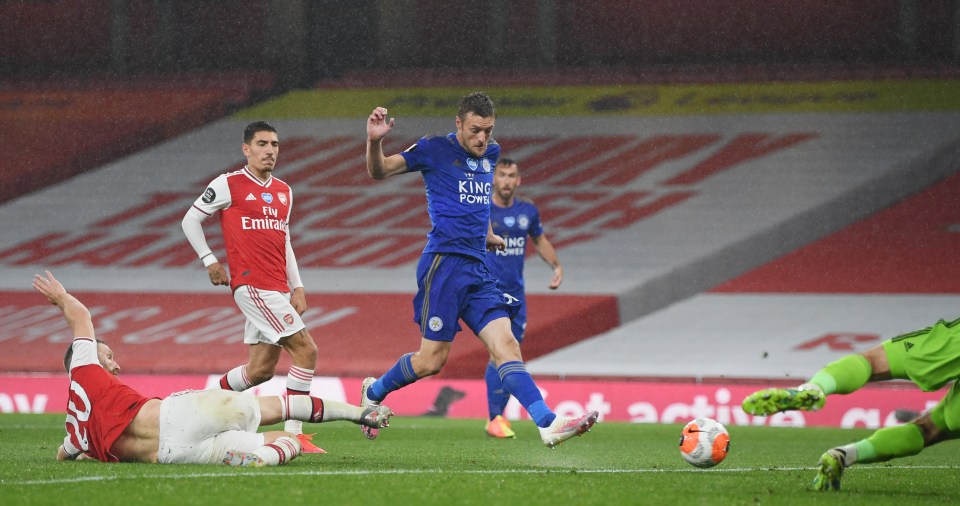 Jamie Vardy struck a late equaliser to snatch a point for Leicester