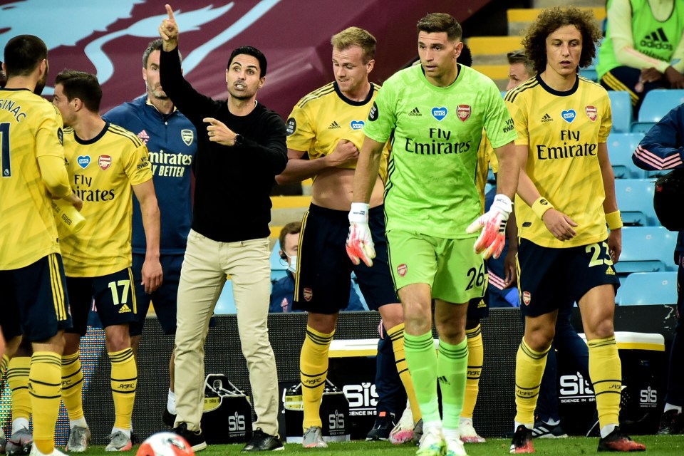 Arsenal manager Mikel Arteta dishes out instructions during the Premier League clash at Villa Park