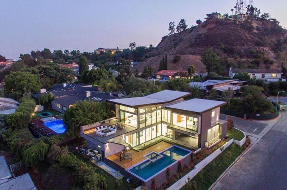 Dorsey previously owned this magnificent home in Los Angeles