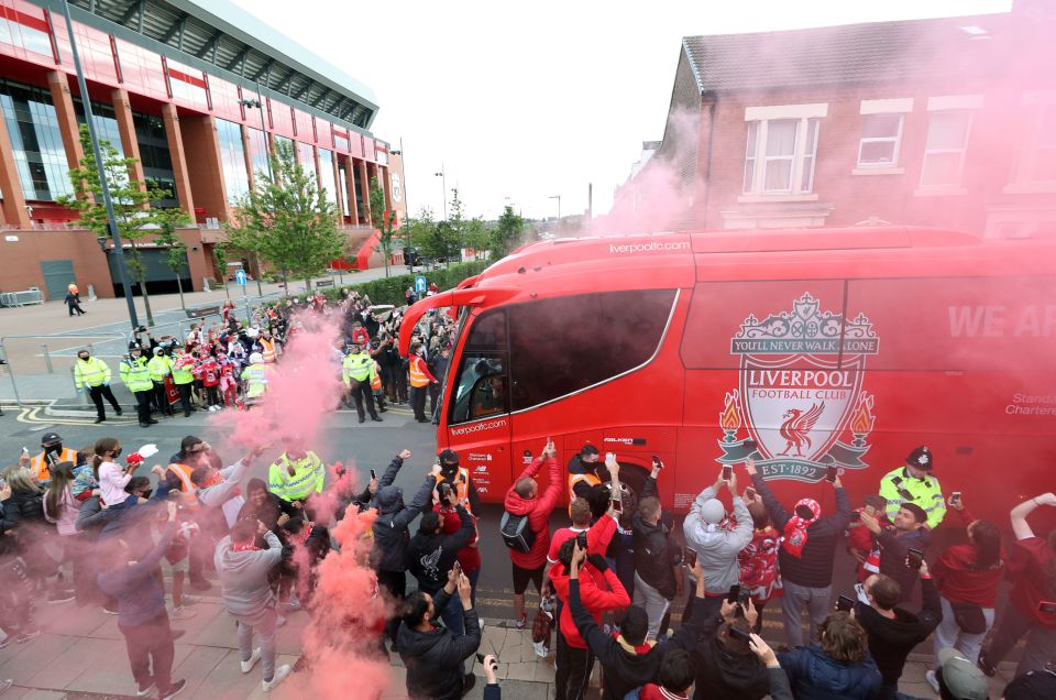 The supporters gathered in their hundreds to see the team bus arrive