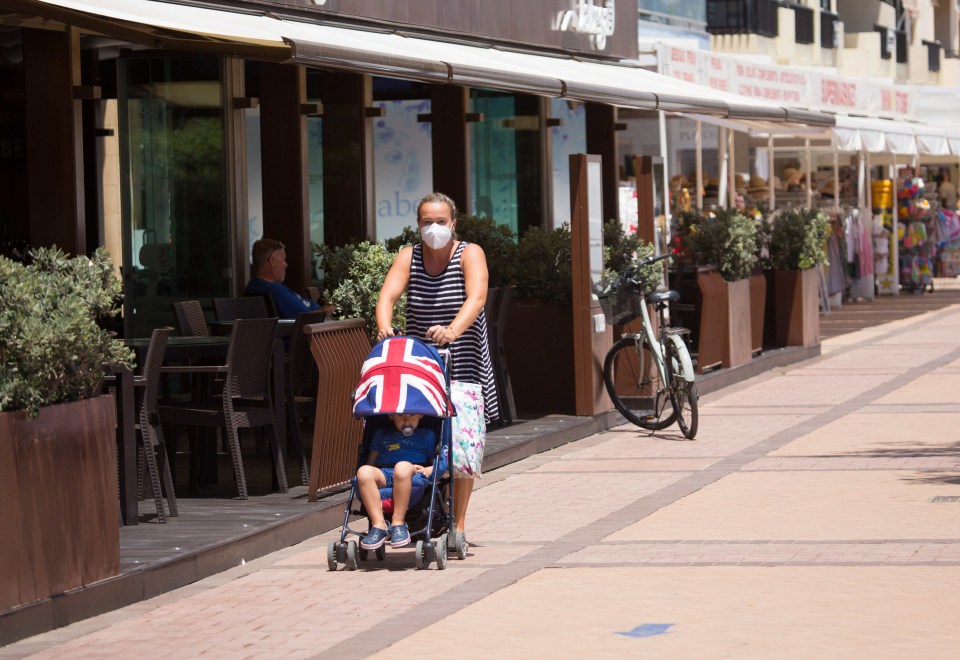 Brits they must quarantine for 14 days when they return home from Spain