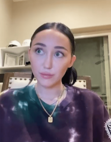 Noah Cyrus looked far from impressed as her interview was cut short