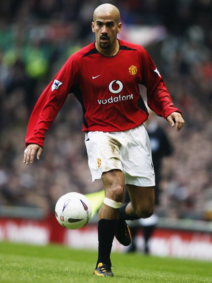 Juan Sebastian Veron had similar struggles to Alexis Sanchez at Old Trafford, and believes both the South Americans are better suited to Serie A