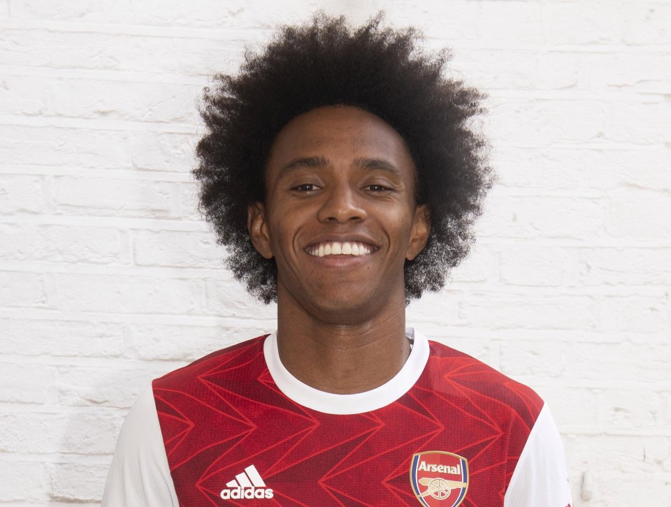 Arsenal have signed Willian on a free transfer from rivals Chelsea