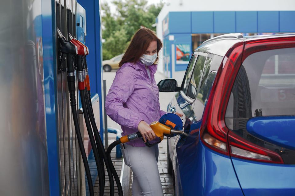 Drivers can get a hefty discount on their fuel bills this Bank Holiday with TopCashback