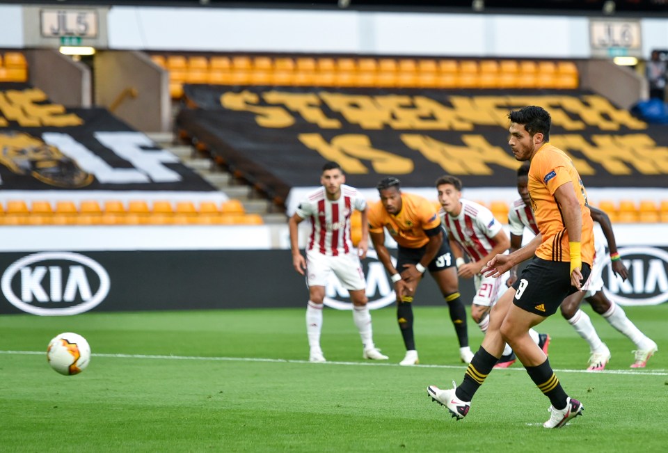 The Mexican tucks Wolves in front from the penalty spot in a tight second leg