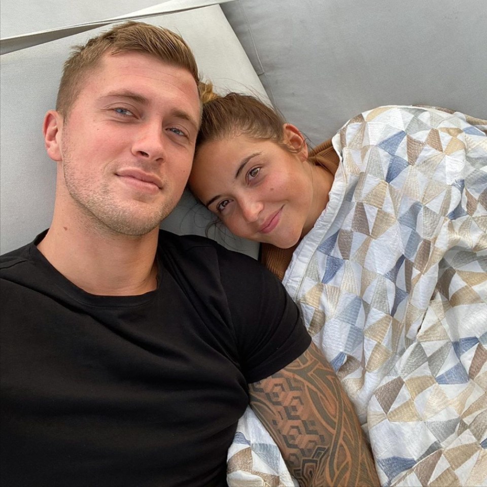 Jacqueline was recently left pining over her husband Dan Osborne who jetted to Turkey to get his teeth done