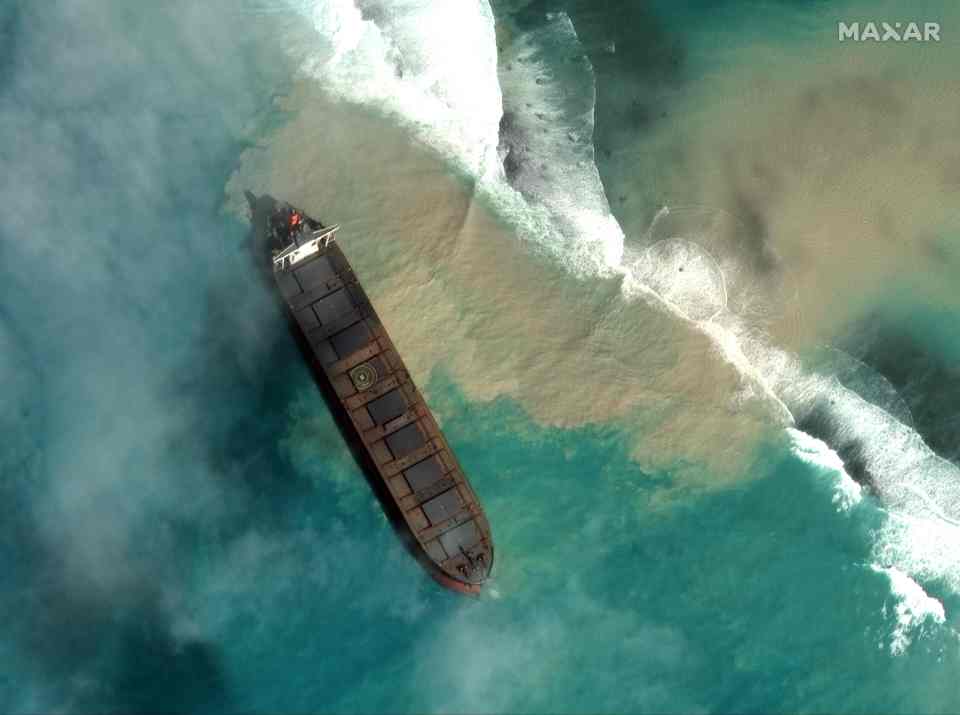 The ship didn't initially leak oil when it first became stuck