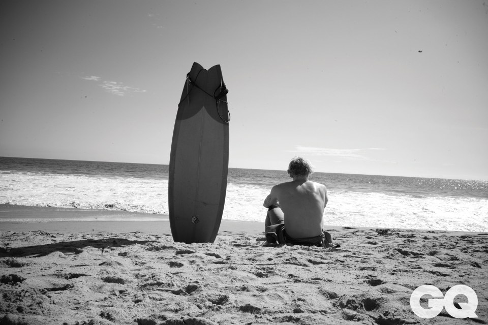 The US singer appears to be a keen surfer