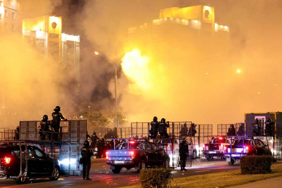 Apocalyptic scenes in Minsk after reports of Lukashenko's landslide win  