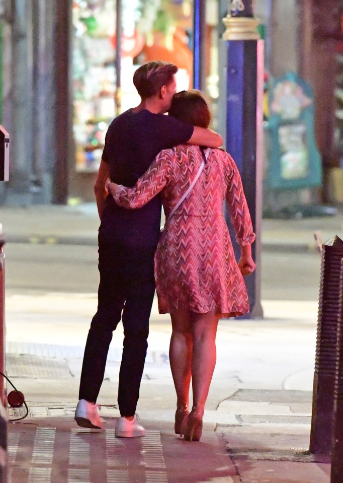 Susanna and Steve were pictured in an embrace on their date