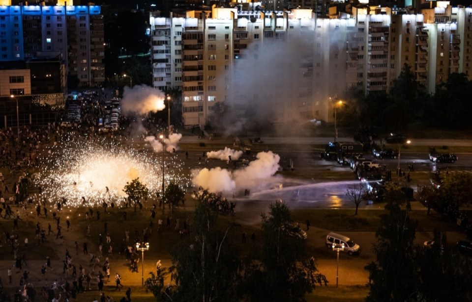 Protestors clash with riot cops in Belarus following reports that Lukashenko had been re-elected