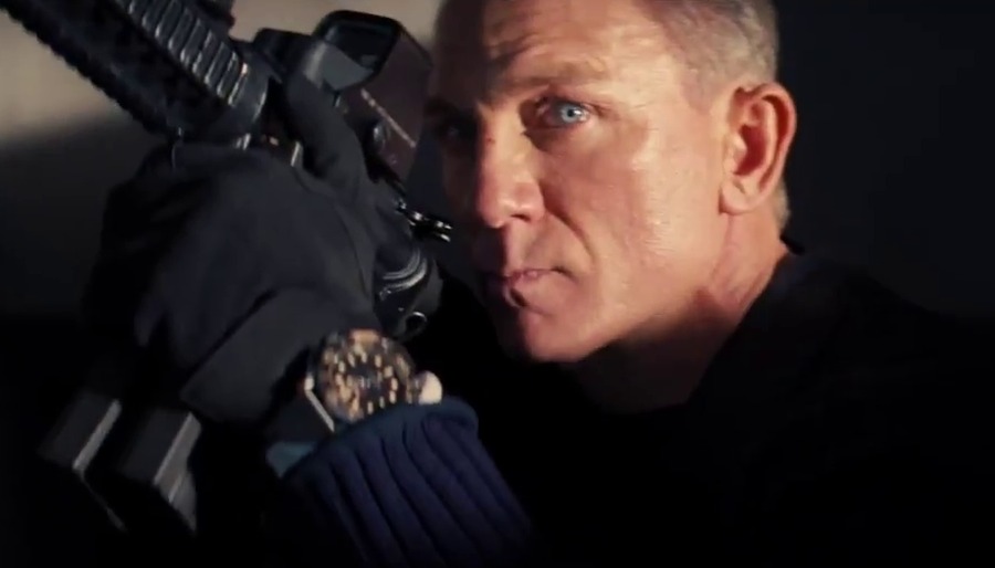 A machine-gun-toting Daniel Craig is back as Bond in the new No Time To Die trailer