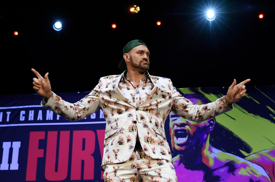 The Gypsy King showing off one of his floral suits 