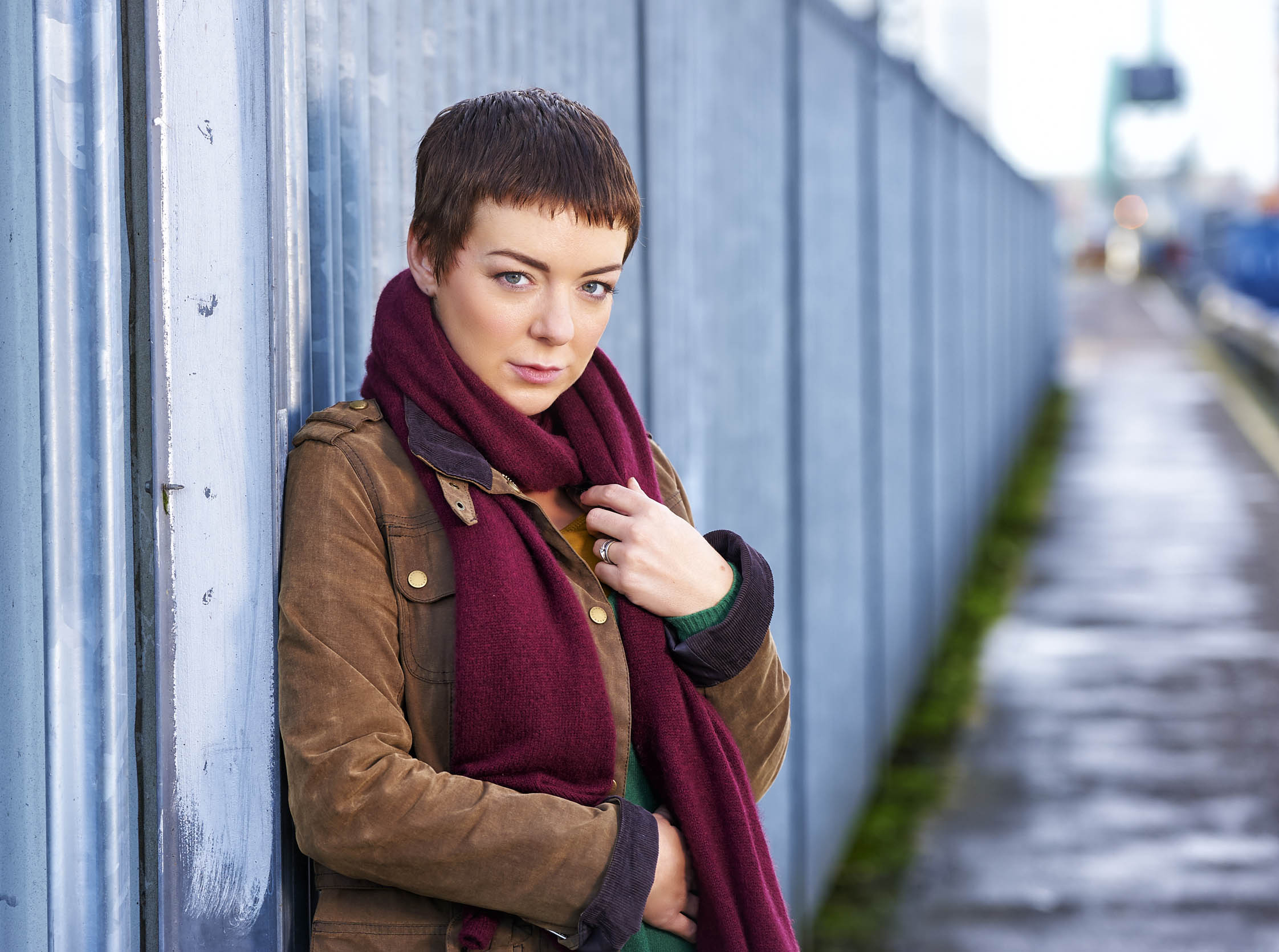 Sheridan sports a short, dark haircut on the show