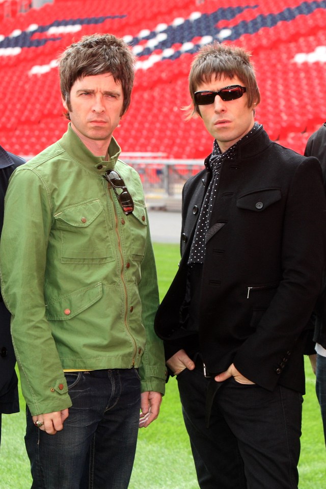 Estranged Oasis brothers Noel and Liam Gallagher will unveil a special edition of (What’s The Story) Morning Glory? album