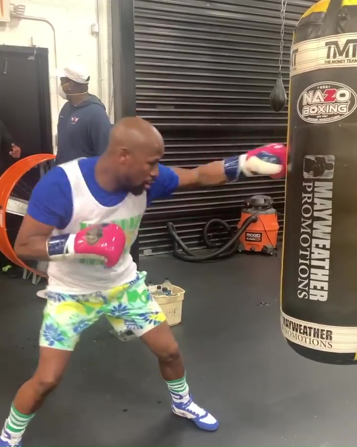 Floyd Mayweather may be 43-years-old, but he looks as sharp as ever in sparring